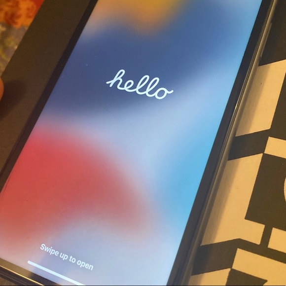 Unlocked iphone 11 mint condition - Picture 4 of 4